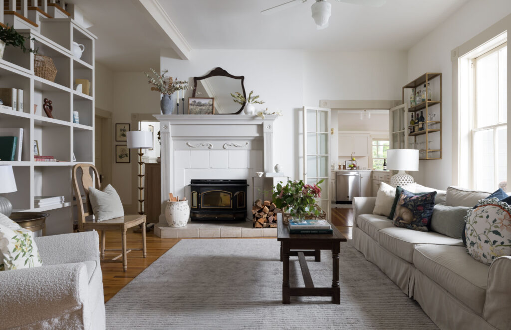 Living room in Occidental home