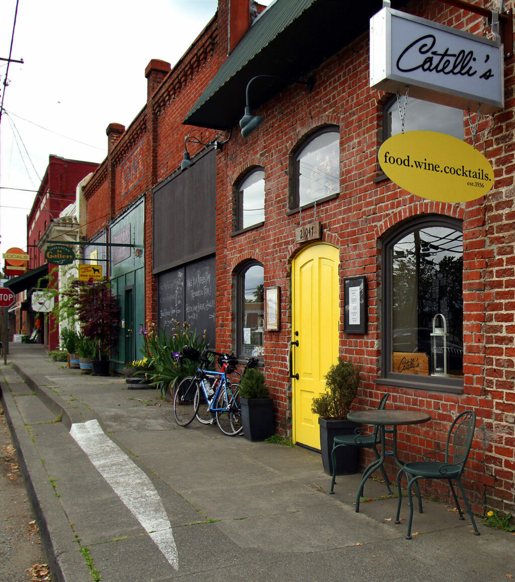 Catelli's in Geyserville. April 25, 2012. (Jeff Kan Lee / The Press Democrat)