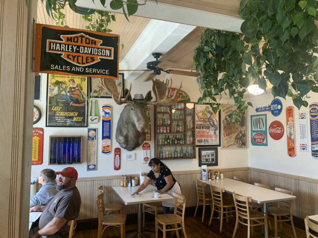 Bluebird Cafe in Hopland