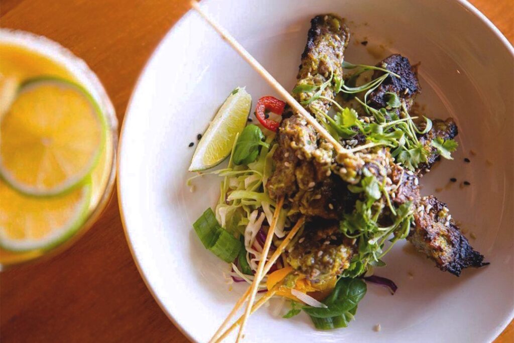 This Weekend Happy Hour in Petaluma Is One of the Best in the County