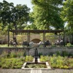 400 wineries? No sweat. Here’s a cheat-sheet of our favorites. 