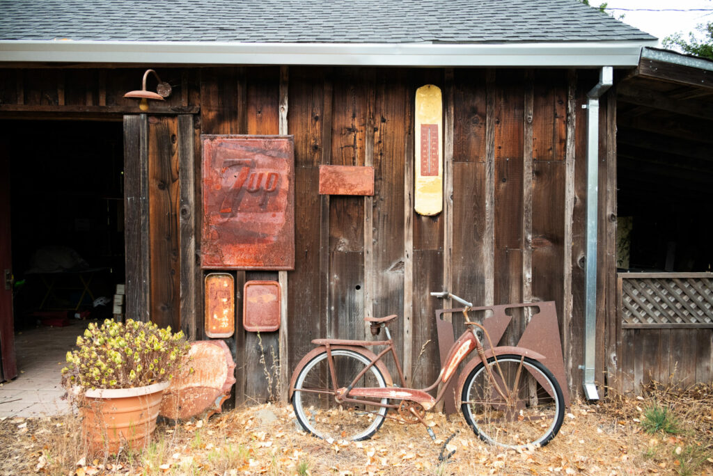 Rusty Hinges partners with local farmers