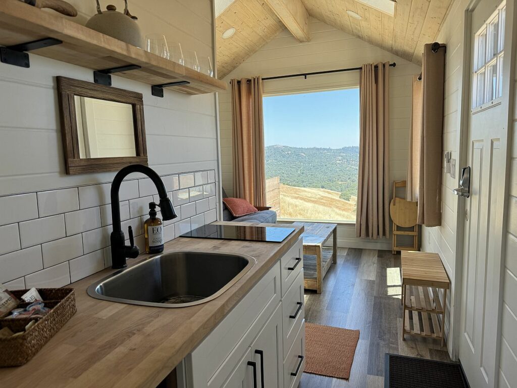 Wildhaven Yosemite cabin kitchenette 